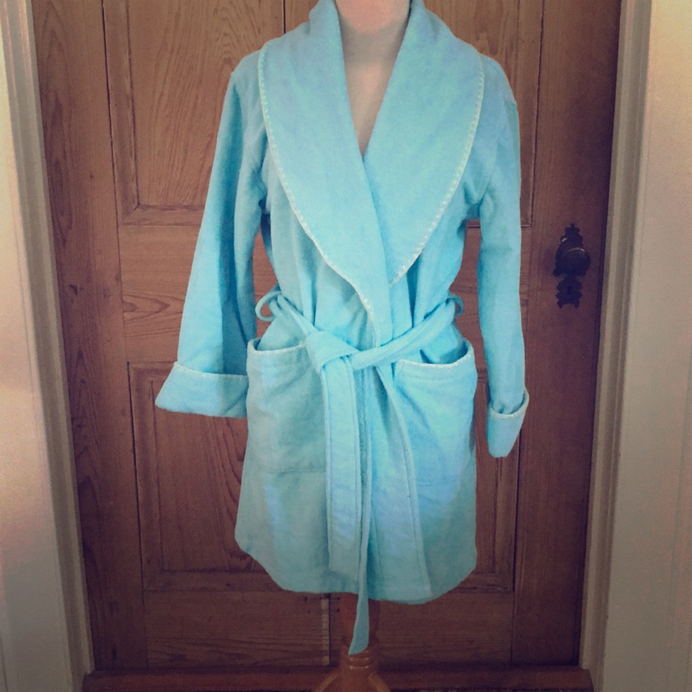 Josie by Natori plush terry cloth robe. XS. $28